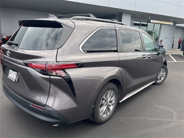 2022 Toyota Sienna XLE