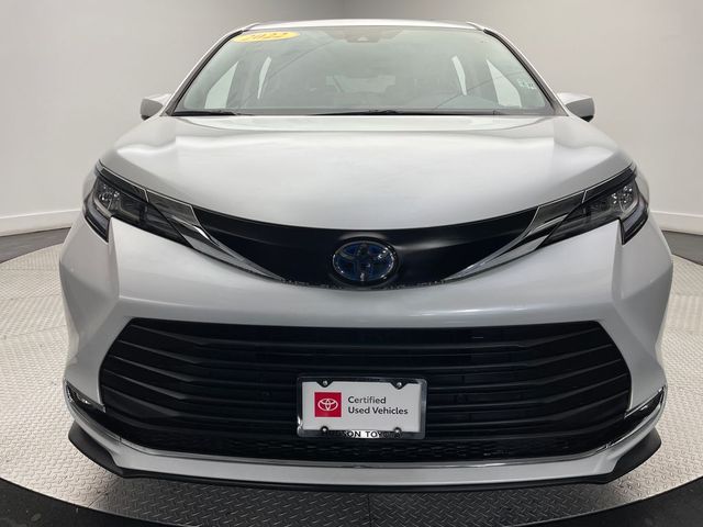 2022 Toyota Sienna XLE