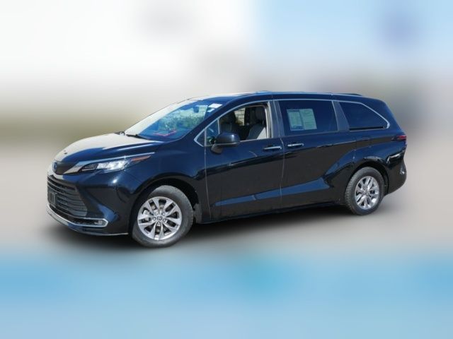 2022 Toyota Sienna XLE