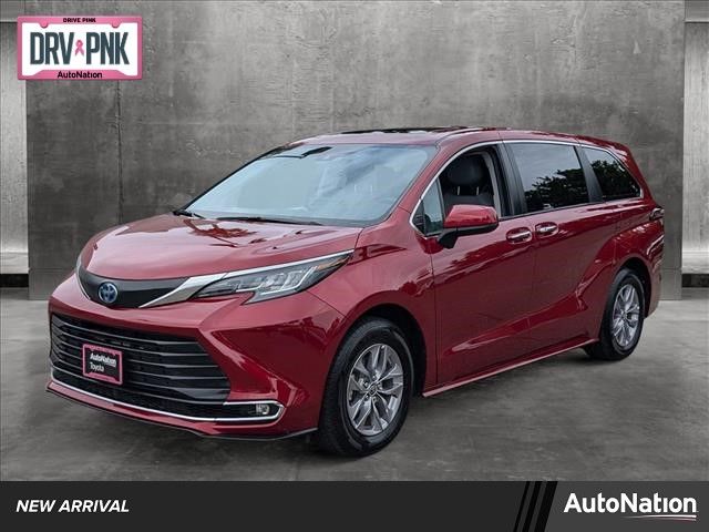 2022 Toyota Sienna XLE