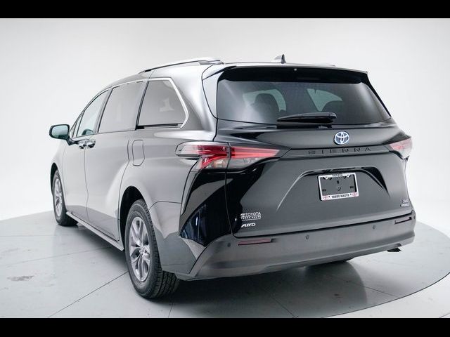 2022 Toyota Sienna XLE