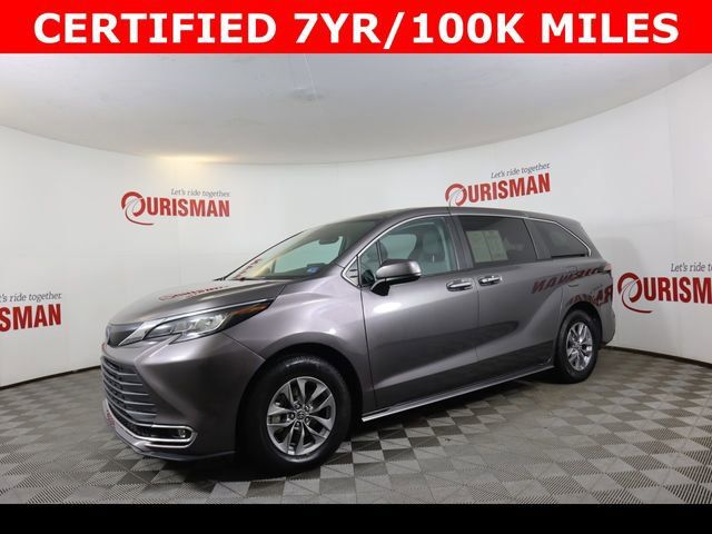 2022 Toyota Sienna XLE
