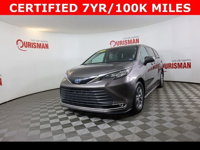 2022 Toyota Sienna XLE