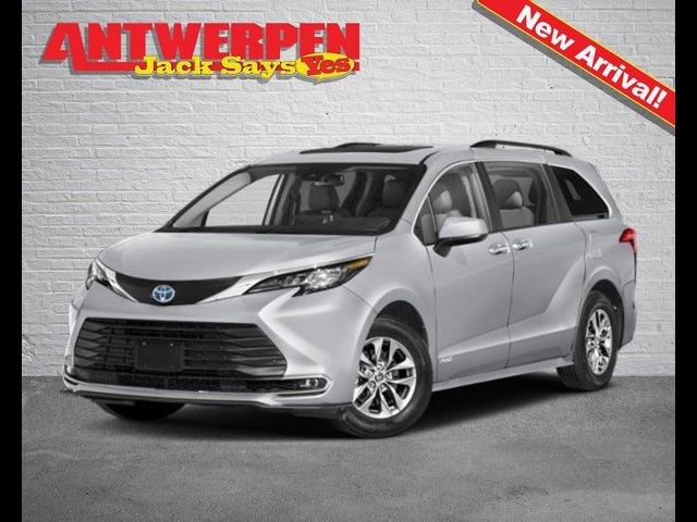 2022 Toyota Sienna XLE