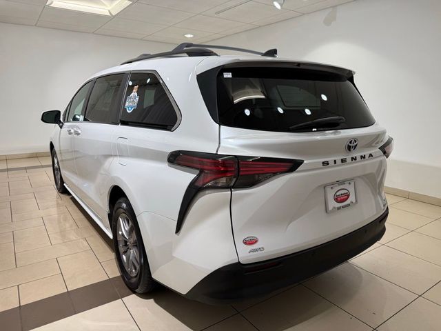 2022 Toyota Sienna XLE