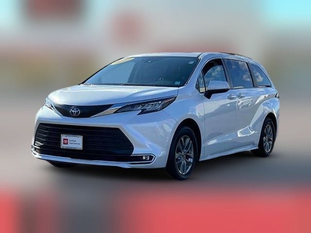 2022 Toyota Sienna XLE