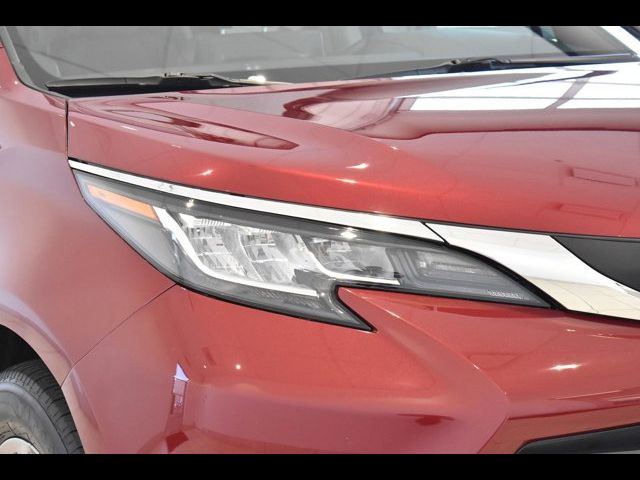 2022 Toyota Sienna XLE