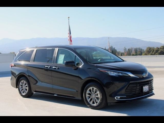 2022 Toyota Sienna XLE