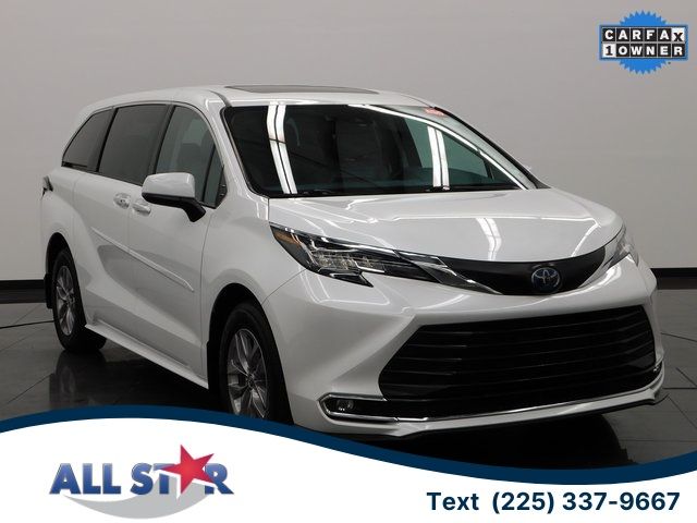 2022 Toyota Sienna XLE