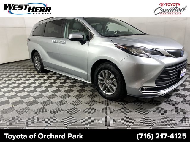 2022 Toyota Sienna XLE