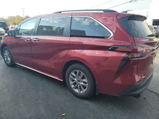 2022 Toyota Sienna XLE