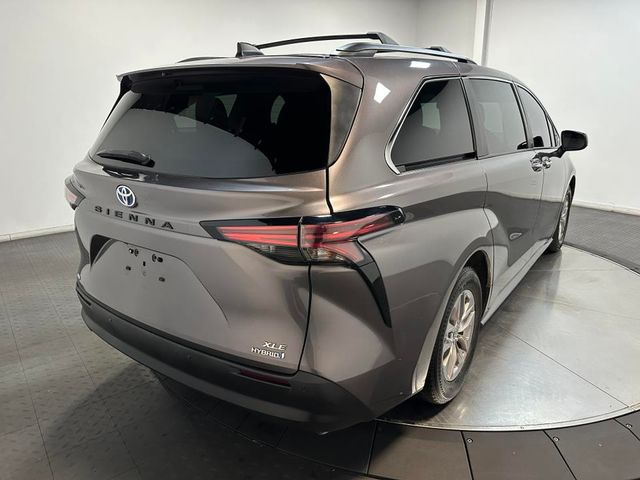 2022 Toyota Sienna XLE