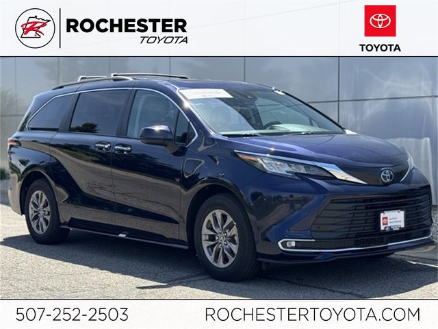 2022 Toyota Sienna XLE