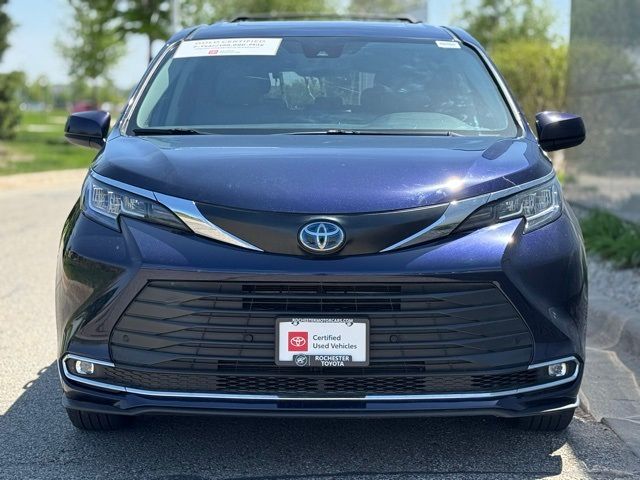 2022 Toyota Sienna XLE