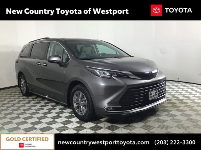 2022 Toyota Sienna XLE