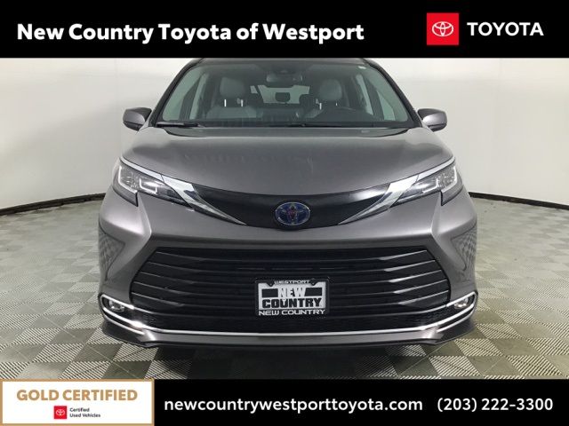 2022 Toyota Sienna XLE