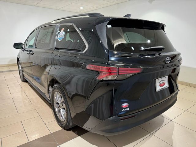 2022 Toyota Sienna XLE