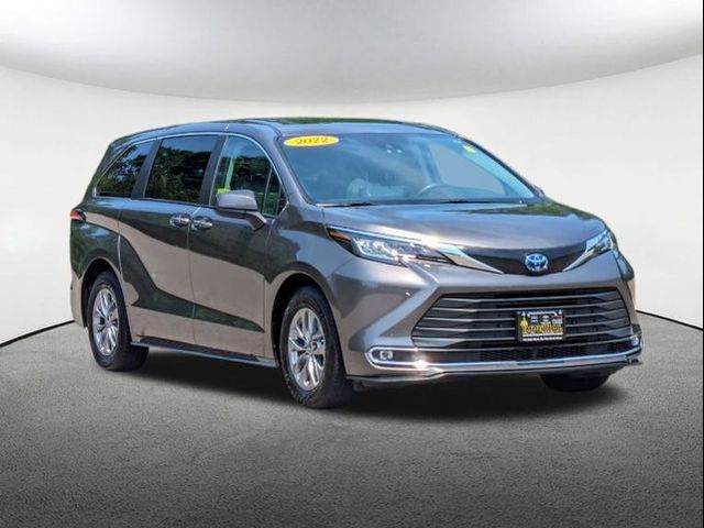 2022 Toyota Sienna XLE