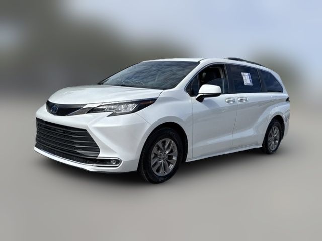 2022 Toyota Sienna XLE