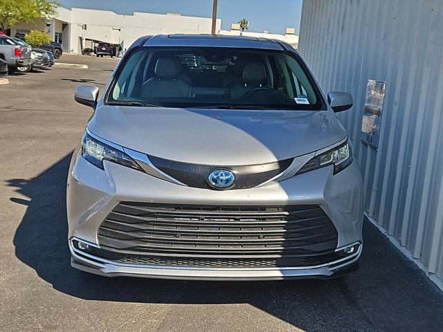 2022 Toyota Sienna XLE