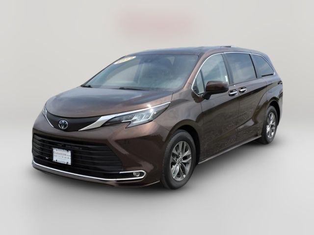 2022 Toyota Sienna XLE