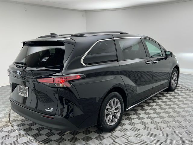 2022 Toyota Sienna XLE