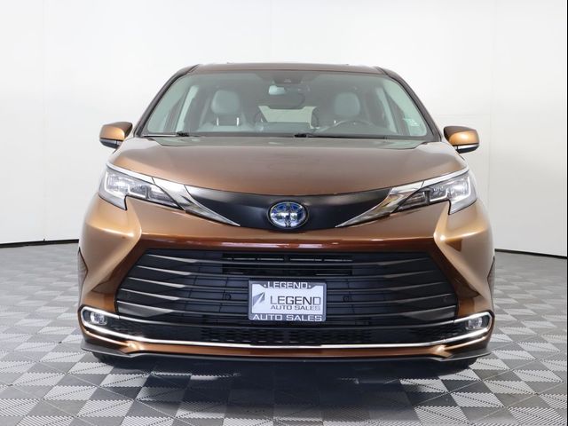 2022 Toyota Sienna XLE