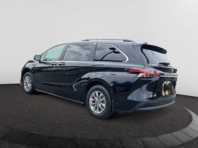 2022 Toyota Sienna XLE