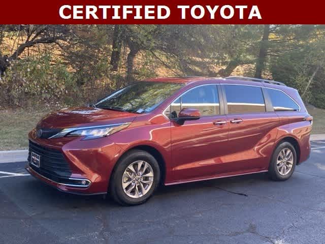 2022 Toyota Sienna XLE