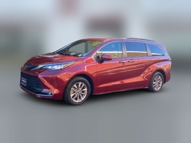 2022 Toyota Sienna XLE