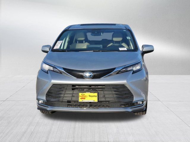 2022 Toyota Sienna XLE