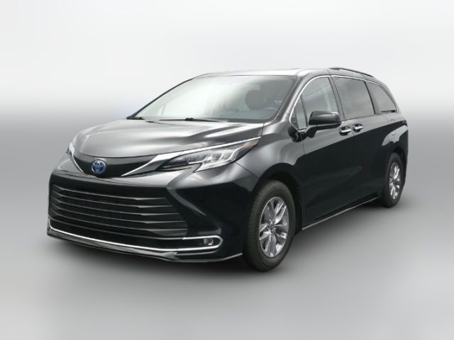 2022 Toyota Sienna XLE