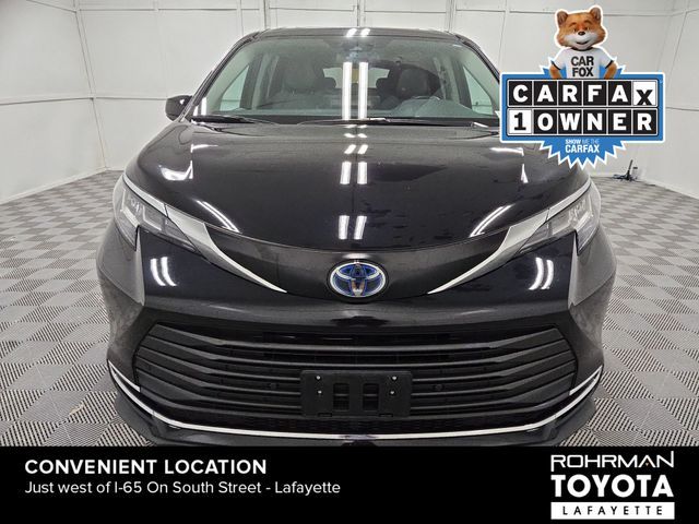 2022 Toyota Sienna XLE