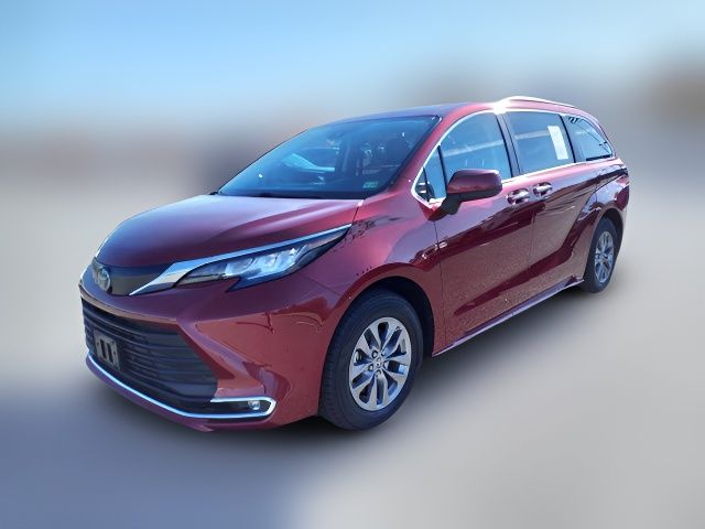 2022 Toyota Sienna XLE