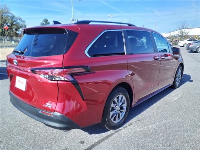 2022 Toyota Sienna XLE