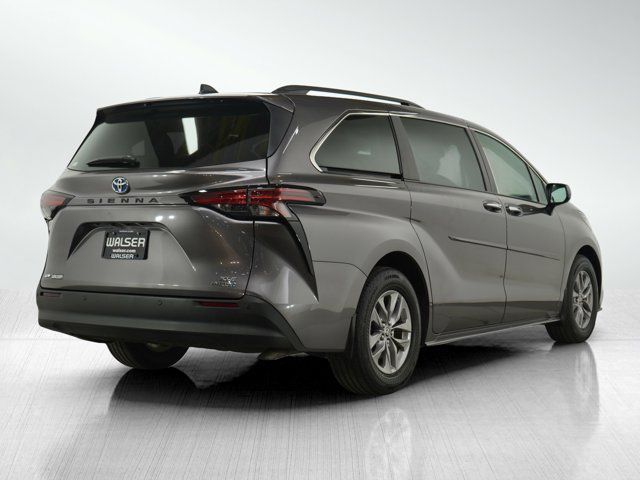 2022 Toyota Sienna XLE