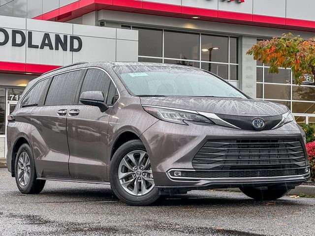 2022 Toyota Sienna XLE