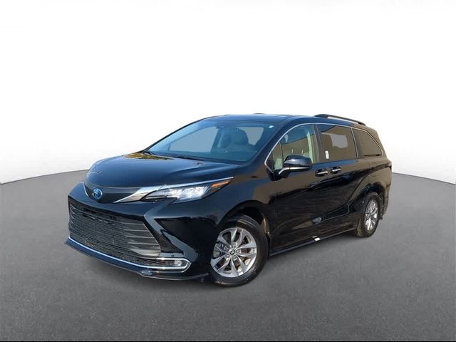 2022 Toyota Sienna XLE