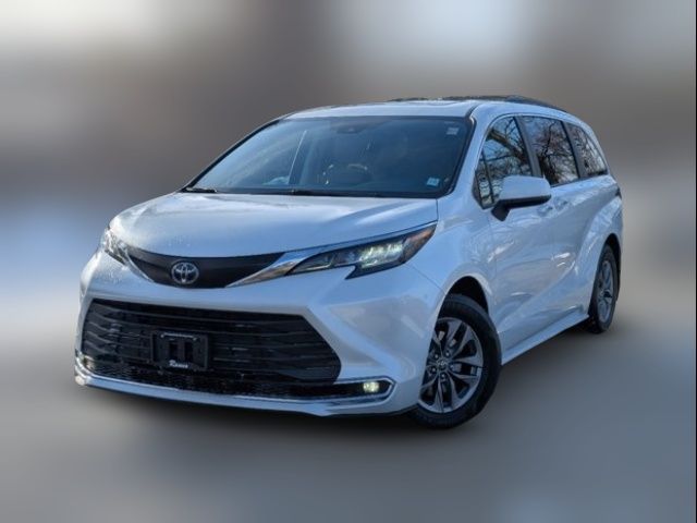 2022 Toyota Sienna XLE