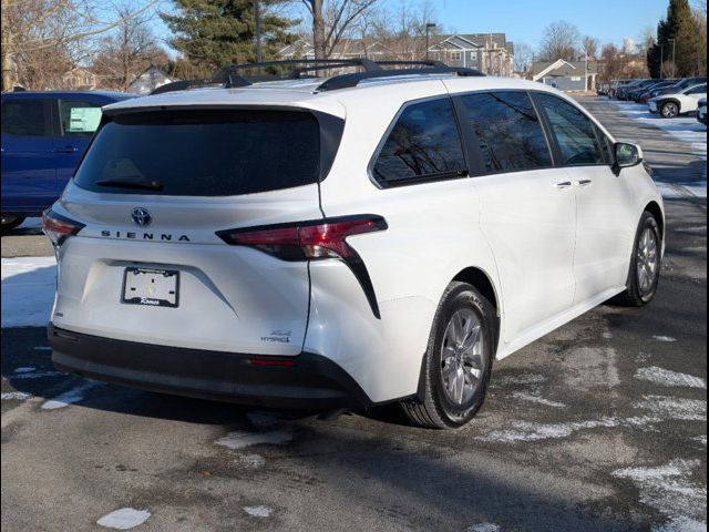 2022 Toyota Sienna XLE