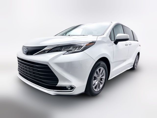 2022 Toyota Sienna XLE