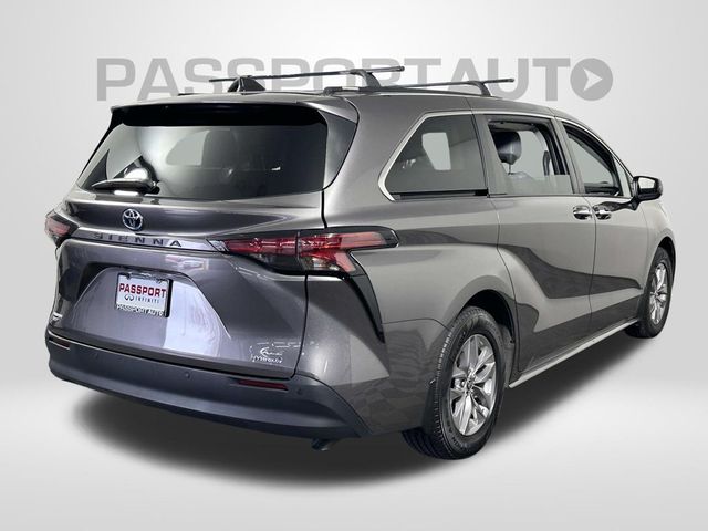 2022 Toyota Sienna XLE