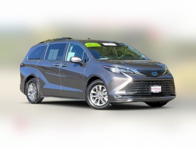 2022 Toyota Sienna XLE