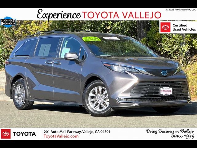 2022 Toyota Sienna XLE