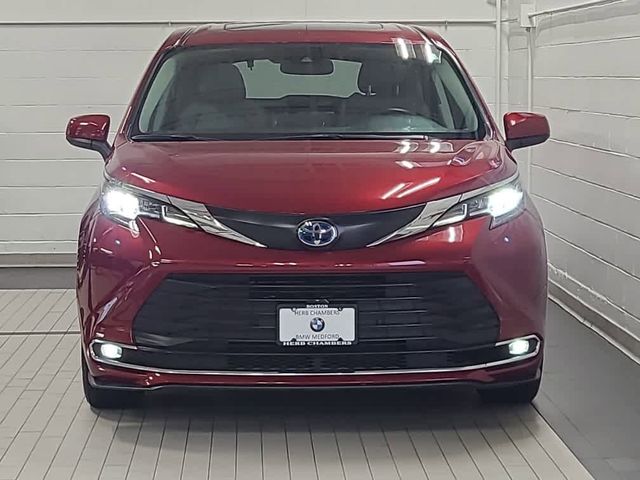 2022 Toyota Sienna XLE