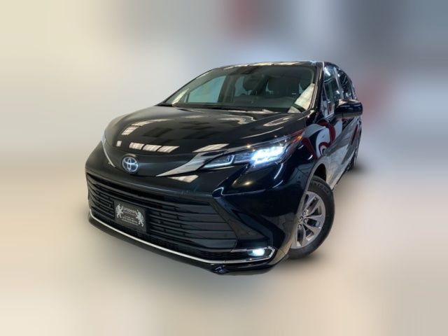 2022 Toyota Sienna XLE