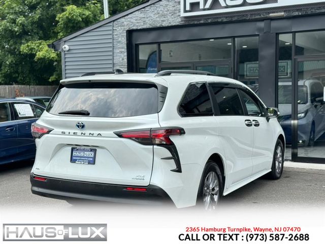 2022 Toyota Sienna XLE