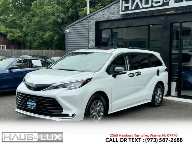 2022 Toyota Sienna XLE