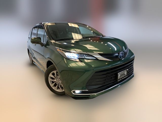 2022 Toyota Sienna XLE