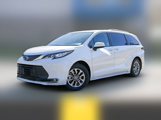 2022 Toyota Sienna XLE